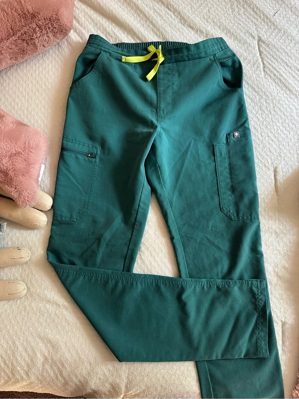 FIGS Technical Collection Cargo Pants in Green Size XS Like New